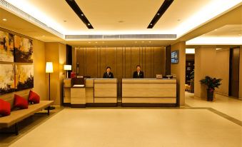 Home Inn Plus (Tianjin Railway Station Jinwan Square)