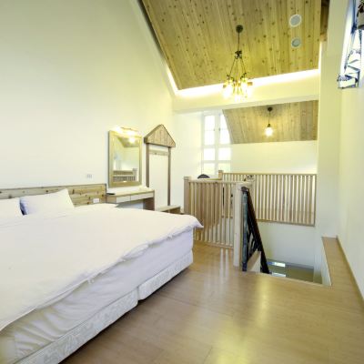 夢想館躍層四人房 苗栗巧克力雲莊優惠