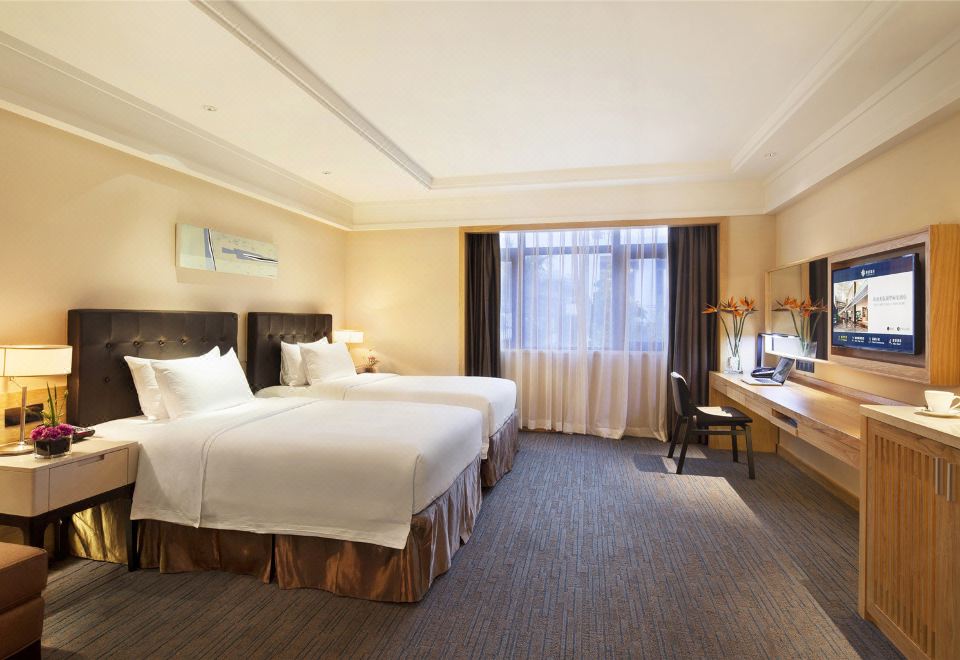 馨月双床房（闽南茶具+超大办公桌+小冰箱）