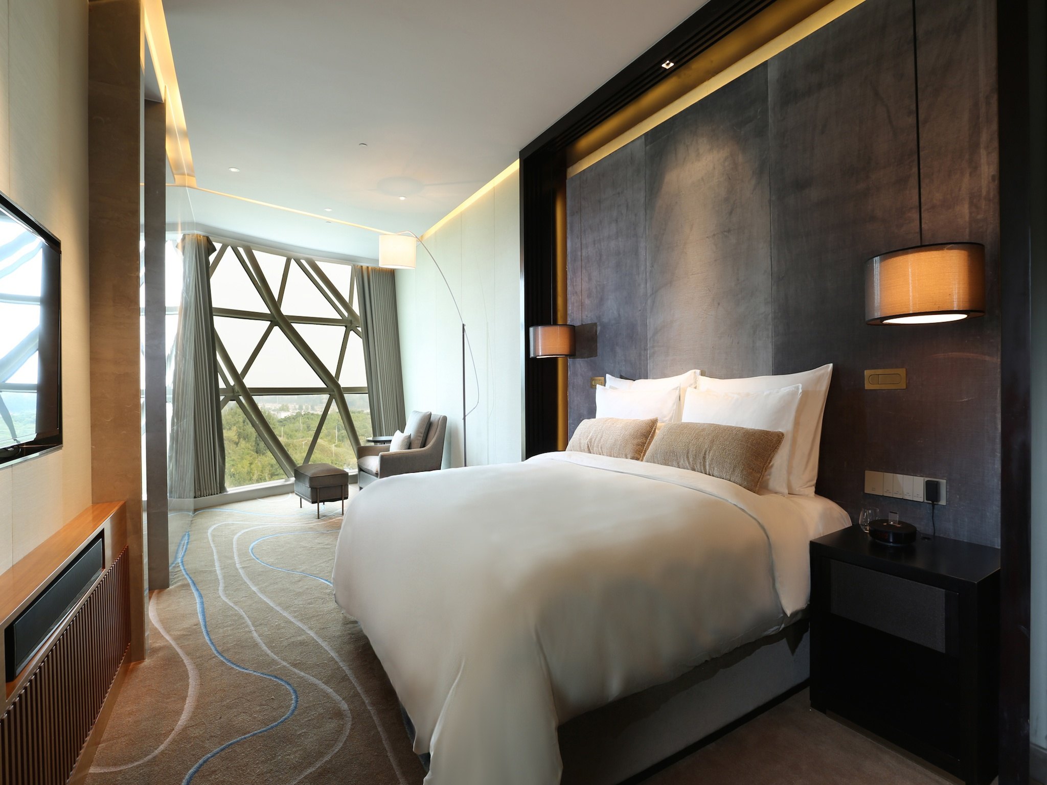 家庭尊荣城景套房