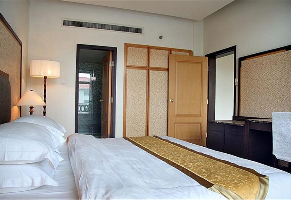 GuiLin Merryland Resort HotelOne-bedroom Suite