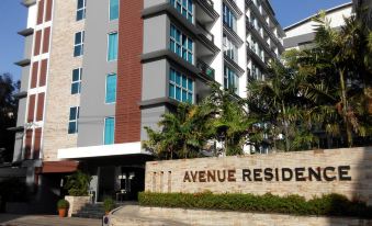 The Avenue Residence Condos