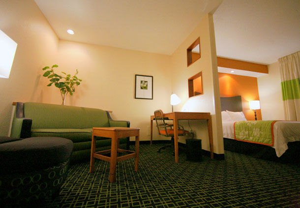 带梳化床的行政特大床套房