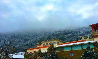 Huaying Mountain Hotel