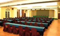 Tianju Caohai Holiday Hotel