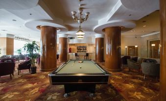 playing pool, is available for guests to enjoy at Park Inn by Radisson Shanghai Downtown