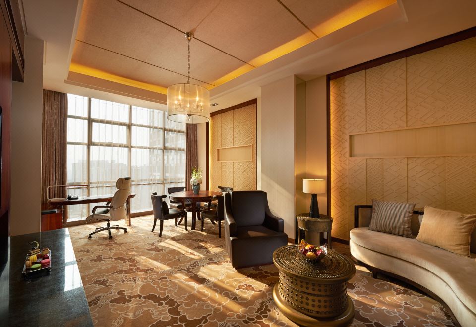 Radisson Blu Hotel LiuzhouRiver View Two Bedroom Suite