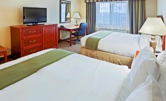 Holiday Inn Express & Suites Fairbanks