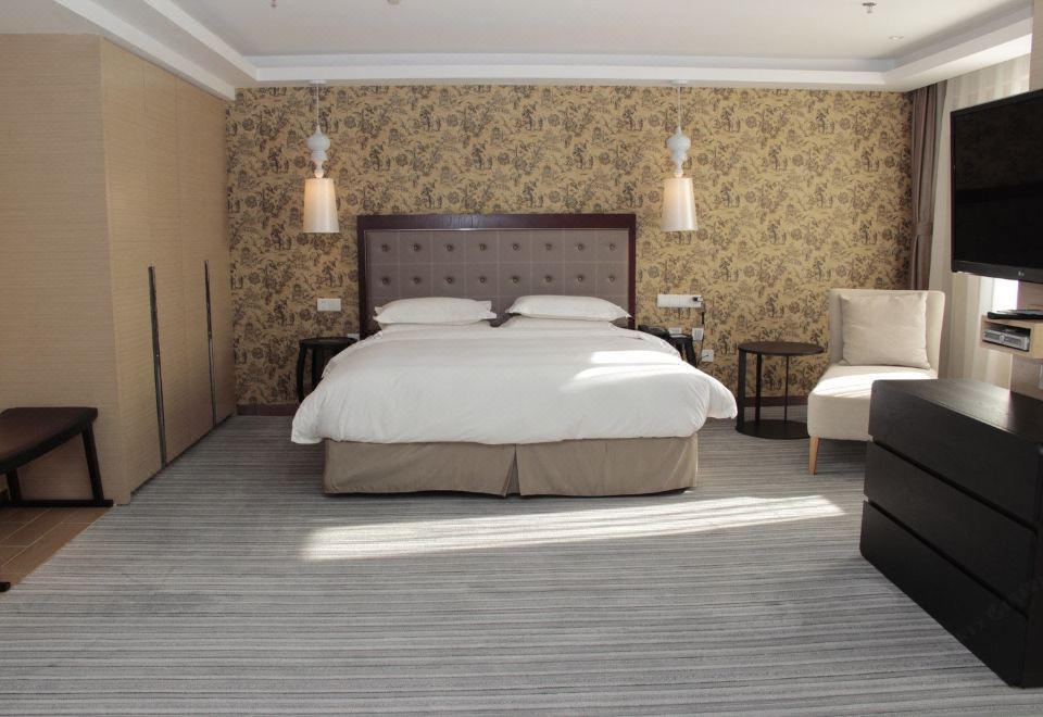 城景豪华大床房