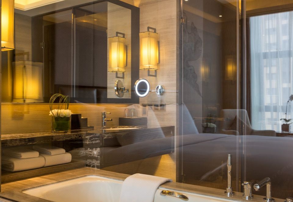 潍坊富力铂尔曼酒店高级大床房（繁华街景+安睡床垫+C.O.Biglow洗护）