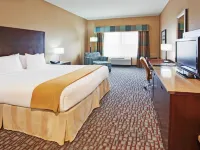 Holiday Inn Express & Suites SALINAS by IHG