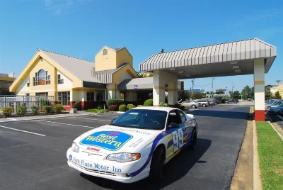 Best Western University Inn のホテル