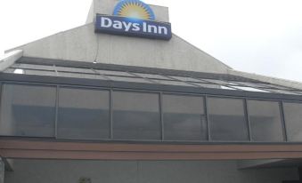 Days Inn by Wyndham Maumee/Toledo