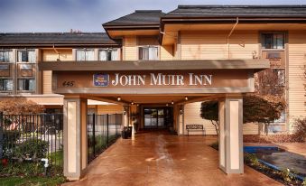 Best Western John Muir Inn