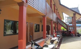 Siam Riverside Guest House
