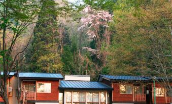 Lakeside Yamanoie