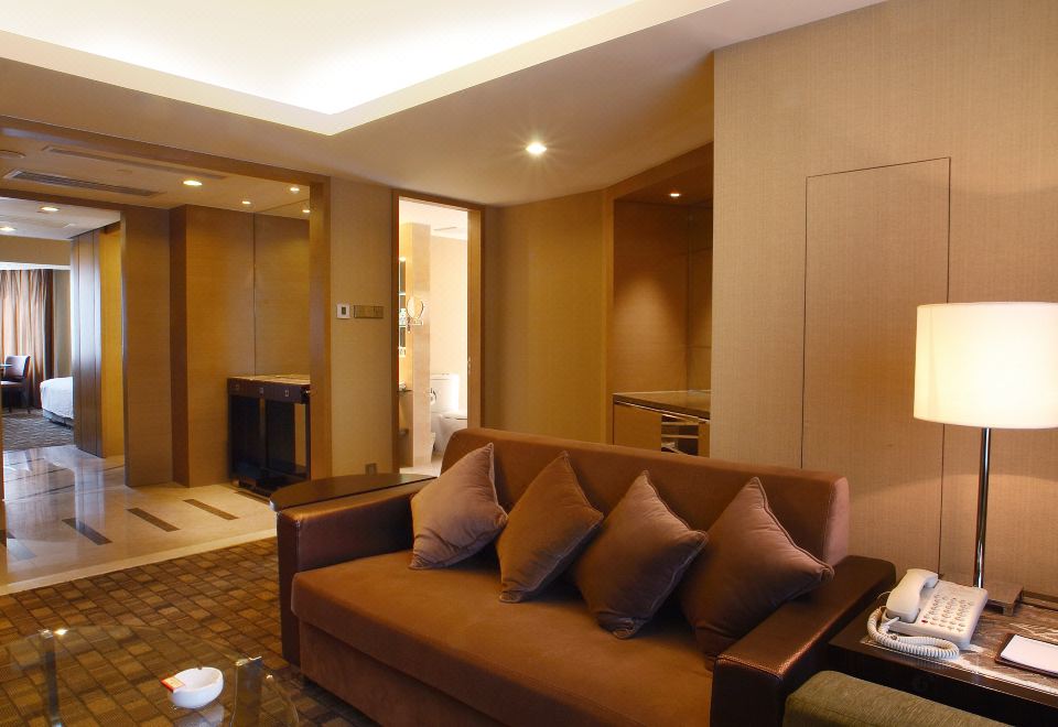 轻悦·雅静高级套房（会客厅,德国GROHE花洒,双衞）