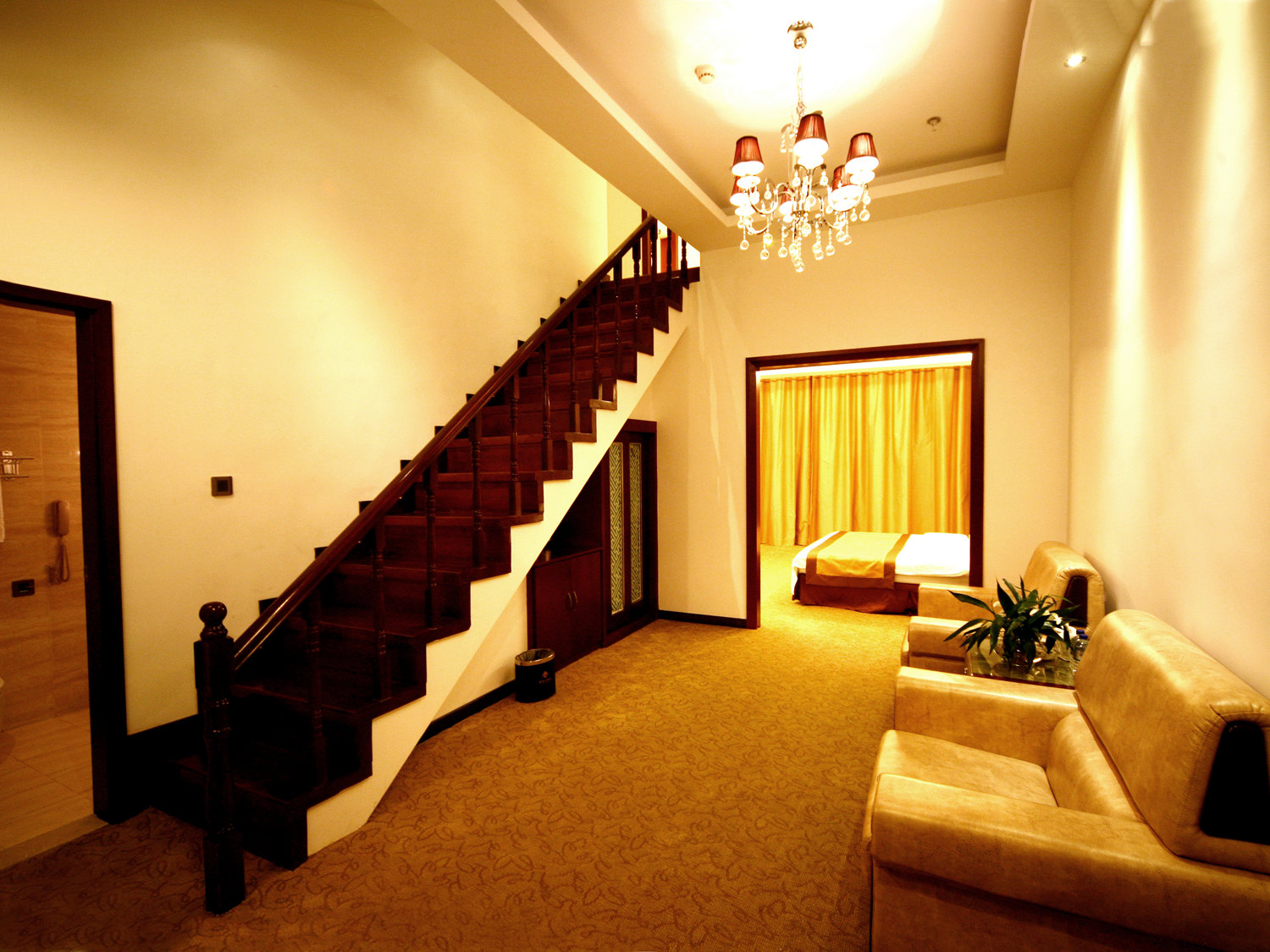 尊享家庭复式套房