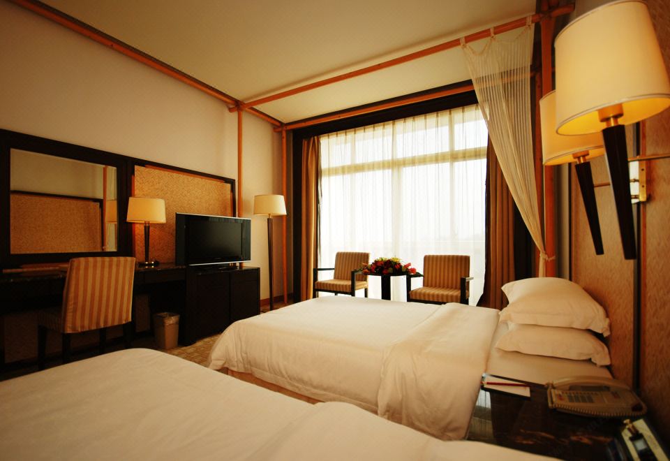 GuiLin Merryland Resort HotelStandard Room (VIP floor)