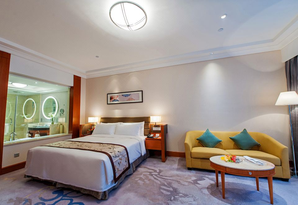World Trade Winning HotelSuperior Queen Room