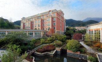 Donglin Holiday Hotel