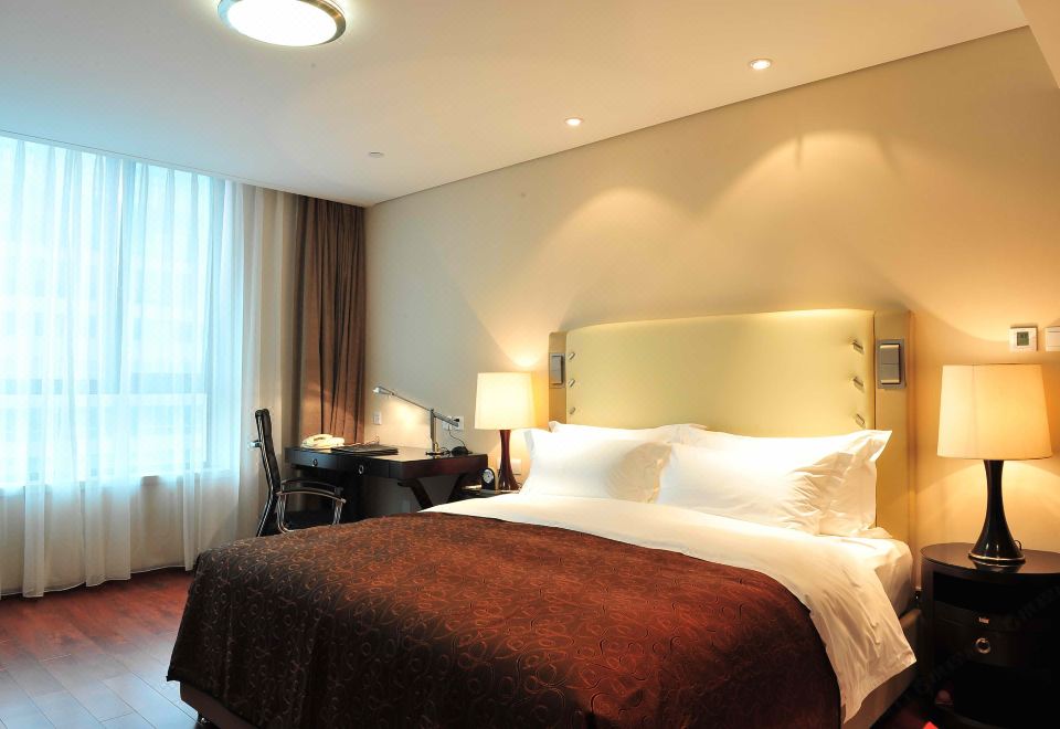 Hua Bin International HotelBusiness Queen Room