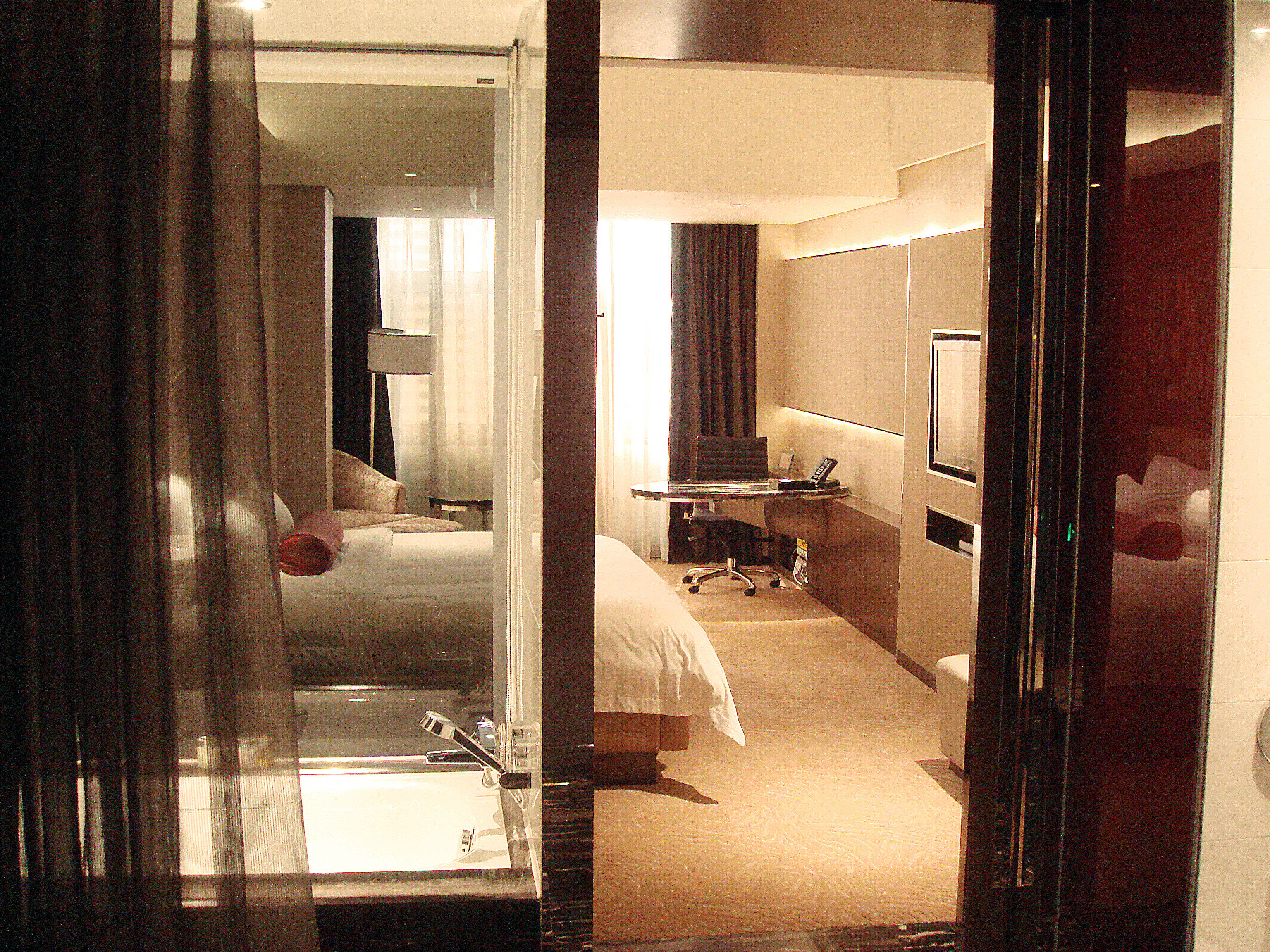 豪华贵宾大床房