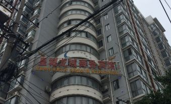 Fengyang Huangcheng Longyu Business Hotel