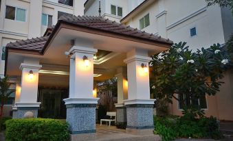 At Residence Suvarnabhumi Hotel