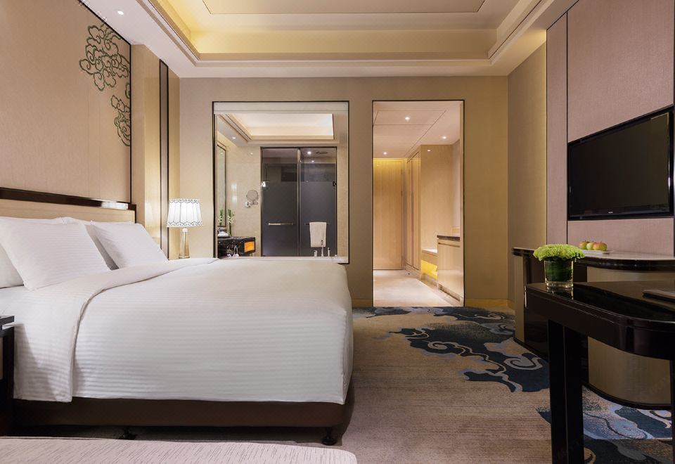 豪华大床房（繁华街景+斯林百兰床垫+Kappa洗护用品）