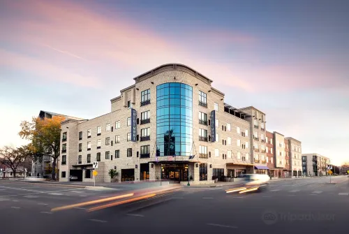 Bluemont Hotel
