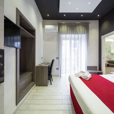 經濟雙人房（1 張雙人床）， 1 張雙人床， 獨立浴室 那不勒斯貝拉酒店優惠