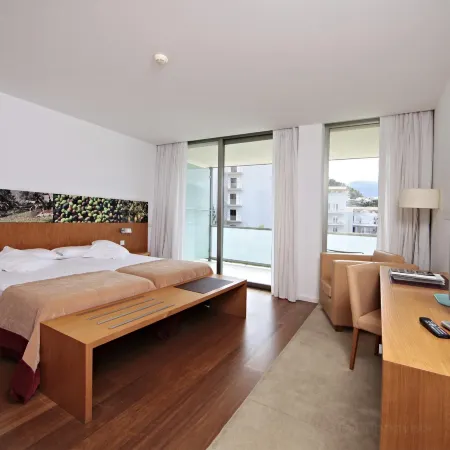 Aimia Hotel