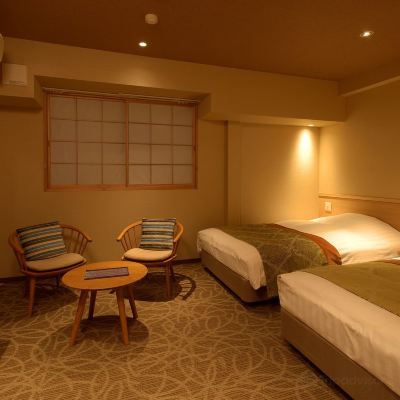 エコノミーマウンテンビューツインルーム(浴室) 浜辺の料理宿 宝来館 クーポン