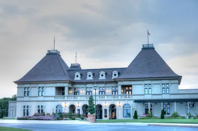 Chateau Elan Winery Hotels in 
