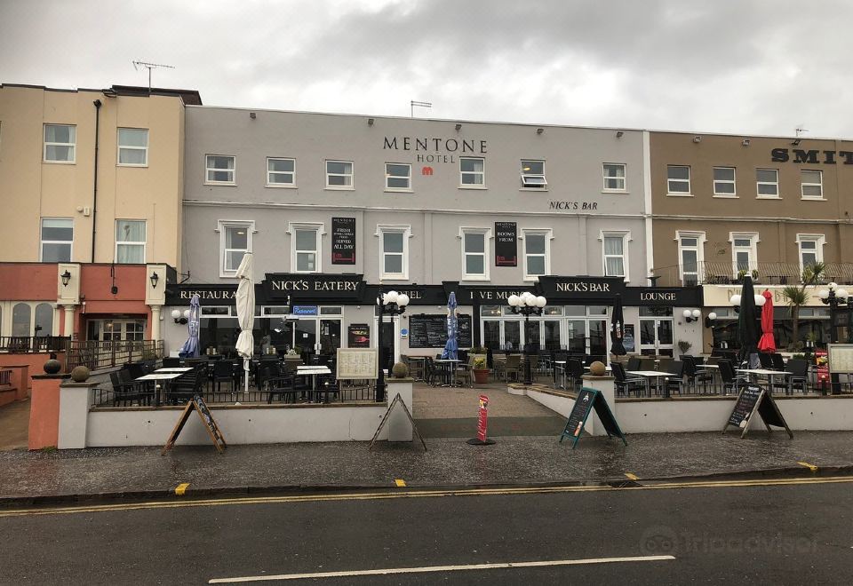 Mentone Hotel - Housity