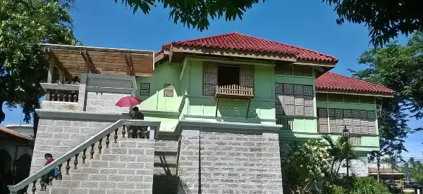 فنادق في كالامبا